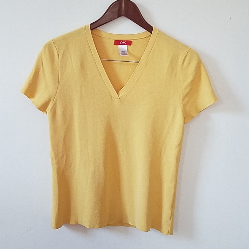 4 for 25! Ann Klein Sport short sleeve blouse, L